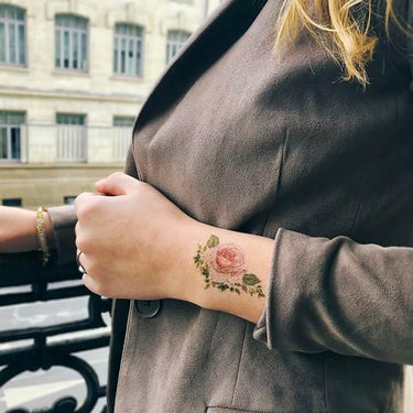 tatuaggio temporaneo elegante polso
